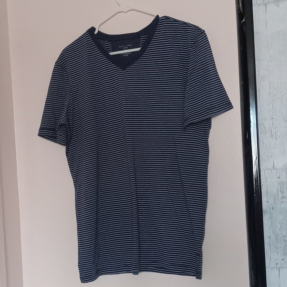 Daniel Buchler New York V-Neck T-shirt